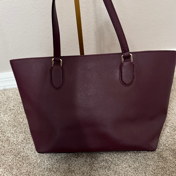 Kate Spade zip tote in beautiful plum burgundy color. Perfect for Fall! - Picture 4 of 9